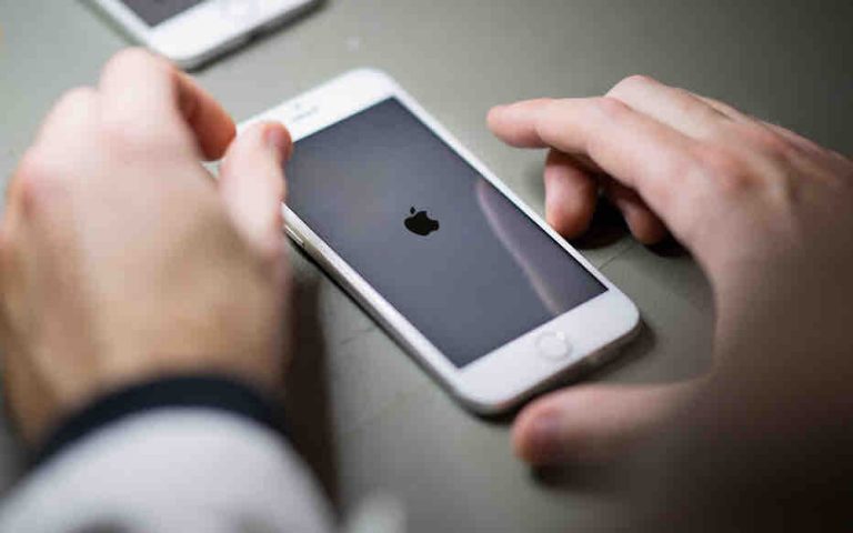 La Suède recommande de limiter les smartphones avant 13 ans